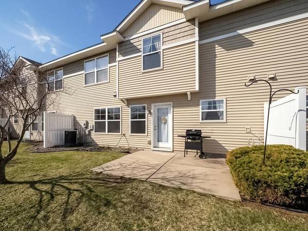 15661 60th Avenue N, Plymouth, MN 55446