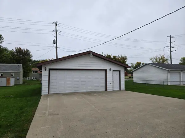 1622 17th ST S, Fargo, ND 58103