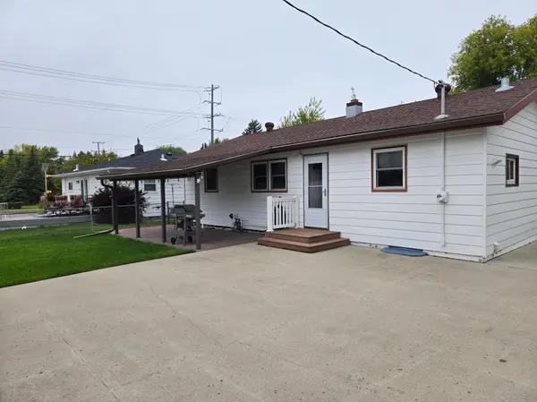 1622 17th ST S, Fargo, ND 58103
