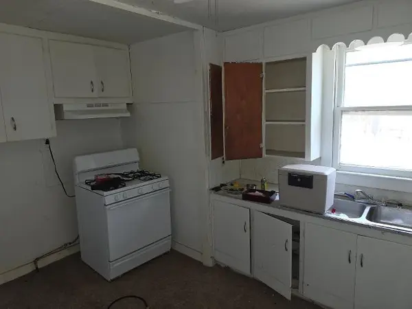 303 N 9th ST, Okemah, OK 74859