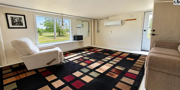 1005 Avenue T, Alden, KS 67512
