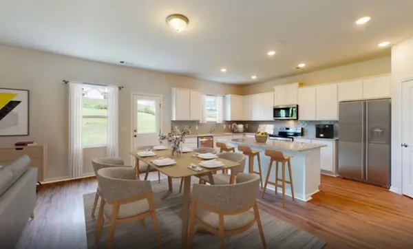 481 Jet Stream Dr, La Vergne, TN 37086