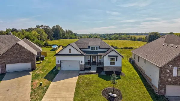 1608 E Fairwind, Ozark, MO 65721