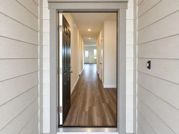 325 Sieders ST, Taylor, TX 76574