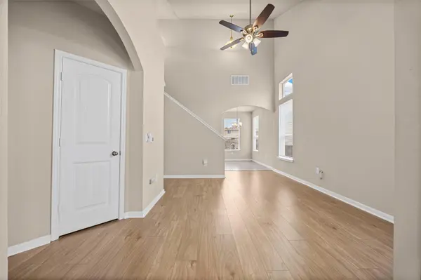 1700 Arborside DR, Austin, TX 78754