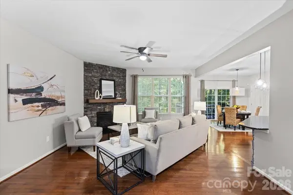 1135 Brookdale LN, Stanley, NC 28164