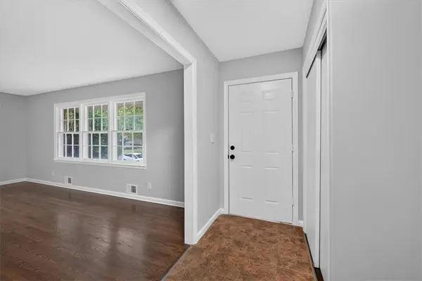 3412 NE 68th TER, Kansas City, MO 64119