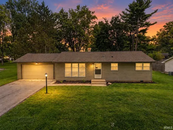 1928 Graham DR, Fort Wayne, IN 46818-2144