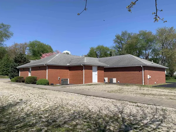 110 W Sycamore ST, Elberfeld, IN 47613