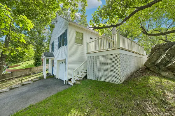 417 Echo AVE, Sound Beach, NY 11789