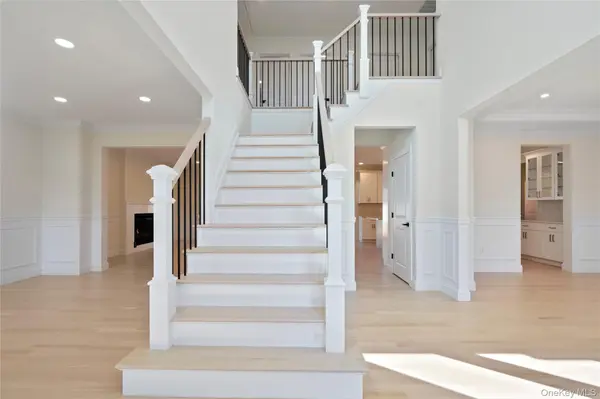7 Otsego PL, Jericho, NY 11753
