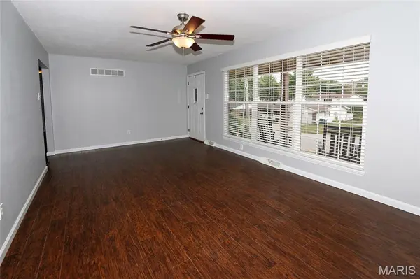 3001 W Adams, St Charles, MO 63301