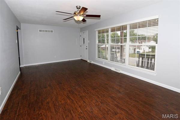 3001 W Adams, St Charles, MO 63301