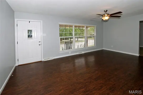 3001 W Adams, St Charles, MO 63301