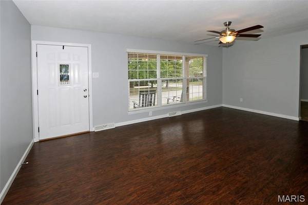 3001 W Adams, St Charles, MO 63301