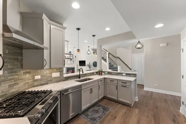 11190 Tuscany LN, Lemont, IL 60439