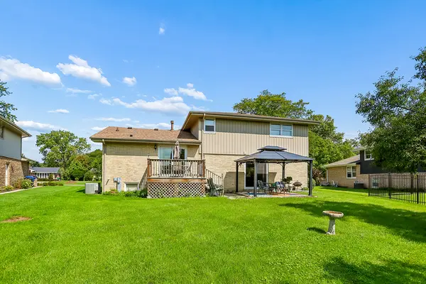 12123 Lake View DR, Orland Park, IL 60467
