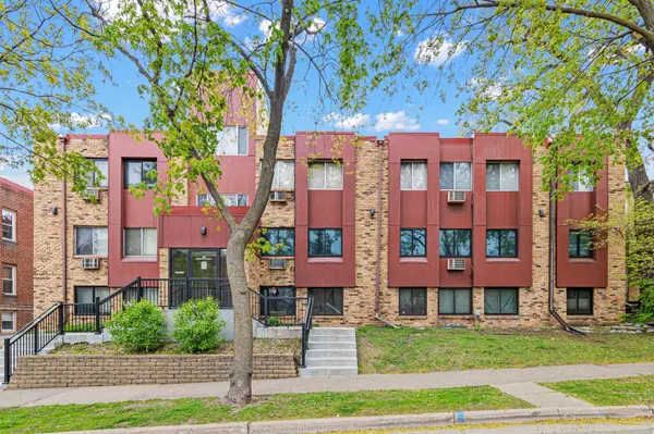 520 Ridgewood AVE #3, Minneapolis, MN 55403