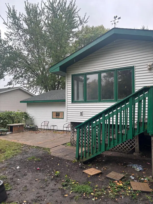 610 4th ST W, Maple Lake, MN 55358