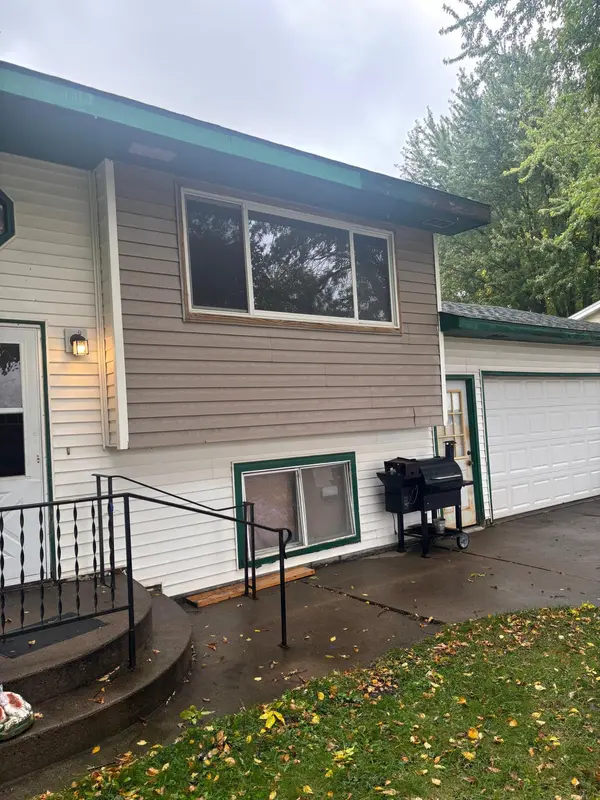 610 4th ST W, Maple Lake, MN 55358