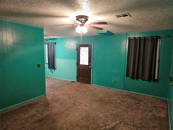 1417 S East AVE, Pauls Valley, OK 73075