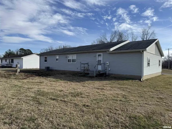 15 PECAN ST, Alto Pass, IL 62905