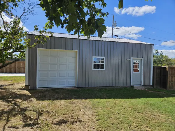 161 Old Highway 52, Lafayette, TN 37083