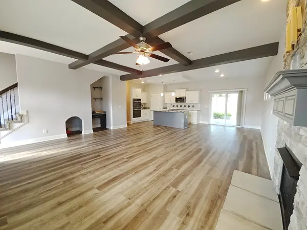 1020 Michaela Cir, Clarksville, TN 37043