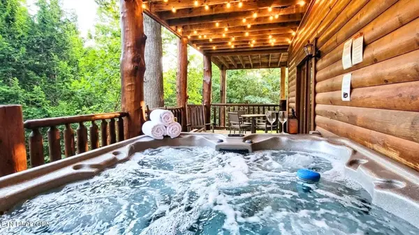 3620 Moonshine Way, Gatlinburg, TN 37738