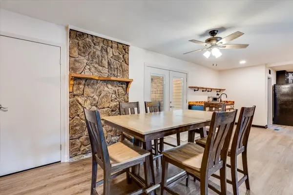 203 Martha Ave, Mulvane, KS 67110-1468