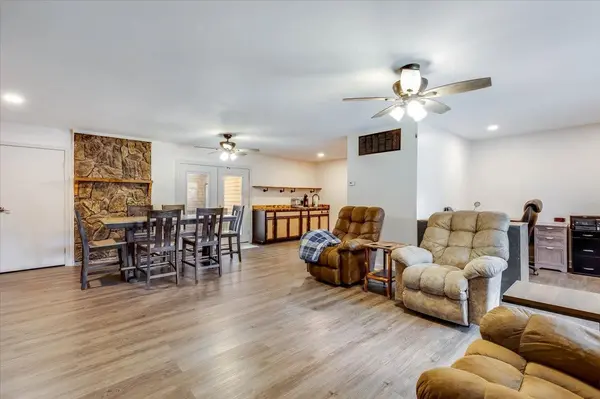 203 Martha Ave, Mulvane, KS 67110-1468