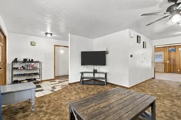 712 Agnes ST, Crane, MO 65633