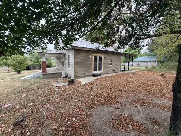 204 E Simpson ST, Alton, MO 65606