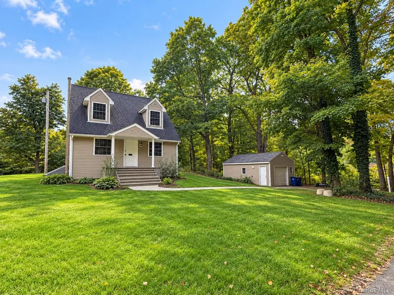 1015 Cold Spring RD, Clinton Corners, NY 12514