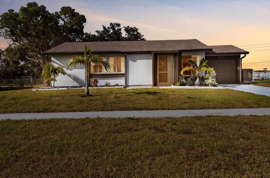 5520 KENWOOD DR, North Port, FL 34287