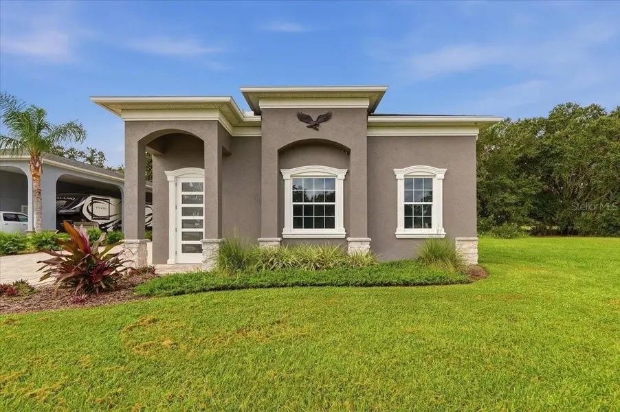 122 LAYNEWADE RD, Polk City, FL 33868