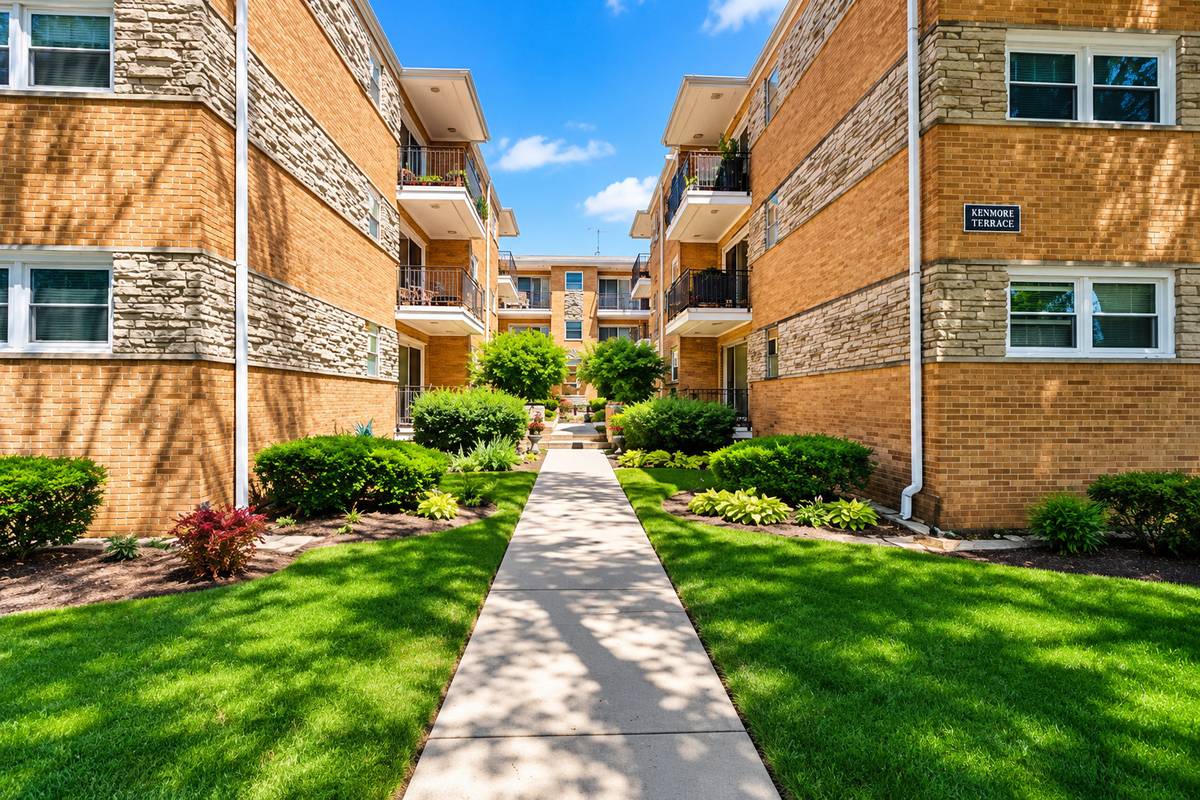 4337 N Kedvale AVE #3E, Chicago, IL 60641