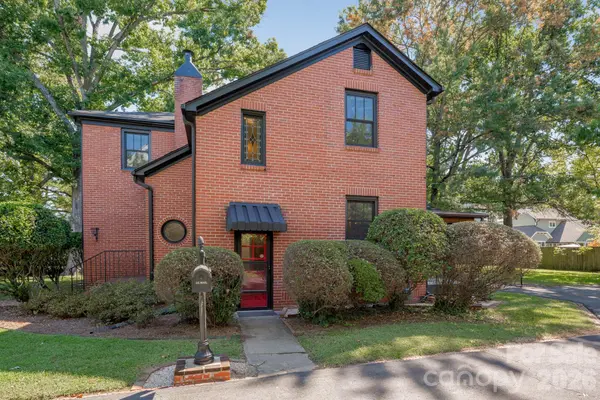 3809 Tuckaseegee RD, Charlotte, NC 28208