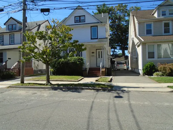 27 Starks PL #Fl. 1, Lynbrook, NY 11563