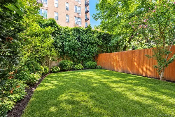 5926 Post RD, Bronx, NY 10471