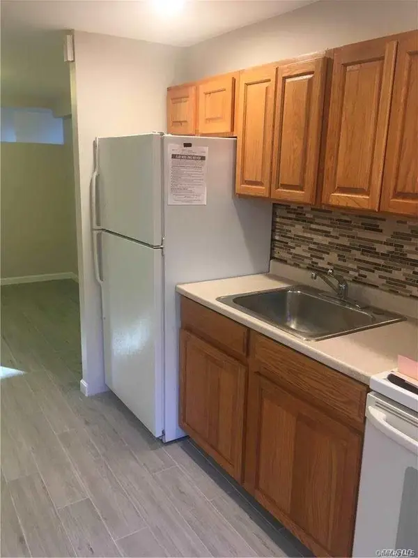 54 Dorchester ST #2, Huntington Station, NY 11746