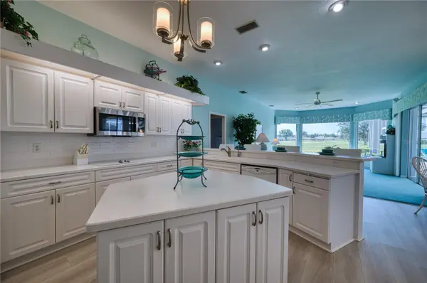 6802 DREWRYS BLF, Bradenton, FL 34203