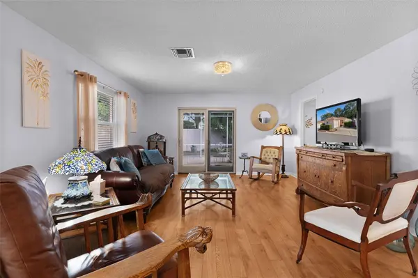 965 AVALON AVE, The Villages, FL 32159