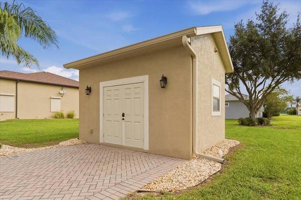 629 SAYGE DR, Polk City, FL 33868
