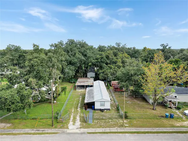 718 1ST ST, Polk City, FL 33868