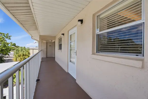 3981 MACEACHEN BLVD #330, Sarasota, FL 34233