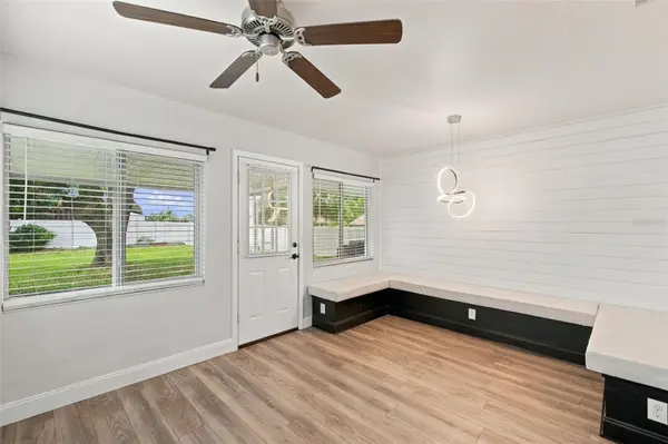 930 DORA AVE, Tavares, FL 32778