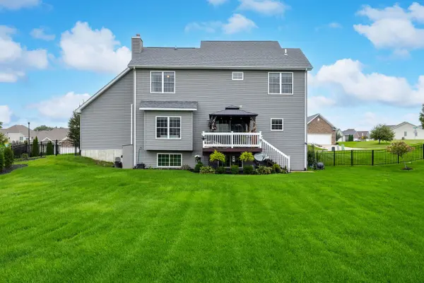 32 Blackstone WAY, Leclaire, IA 52753