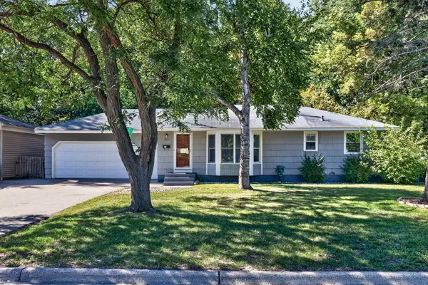 6913 Toledo AVE N, Brooklyn Center, MN 55429