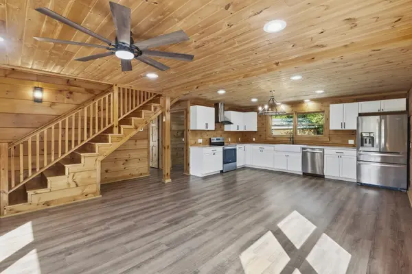 1941 Upper Station Camp Crk Rd, Cottontown, TN 37048